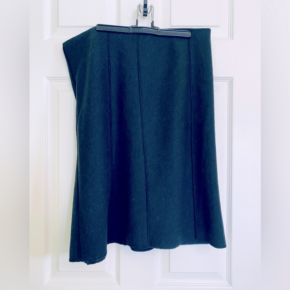 Akris Punto wool A-line skirt with tulip hem